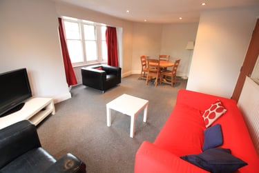 3 bed flat, Forest Road East, Arboretum, Nottingham, NG14HJ - Image 2