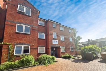 7 bed flat, Barrique Road, Dunkirk, Nottingham, NG72RP - Image 1