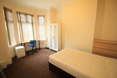 4 bed house, Tudor Grove, Arboretum, Nottingham, NG14HR - Image 8