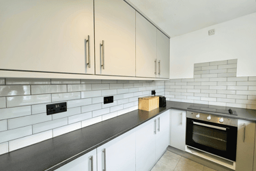 4 bed house, Matlock Court, Arboretum, Nottingham, NG14DT - Image 1