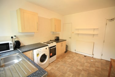 2 bed house, Cromwell Street, Arboretum, Nottingham, NG74GL - Image 8