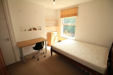 2 bed house, Cromwell Street, Arboretum, Nottingham, NG74GL - Image 3