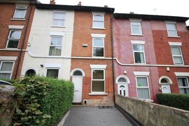 4 bed house, Cromwell Street, Arboretum, Nottingham, NG74GL - Image 1
