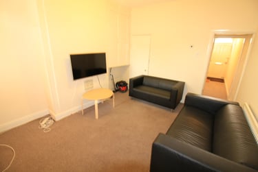 4 bed house, Cromwell Street, Arboretum, Nottingham, NG74GL - Image 4