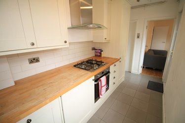 4 bed house, Tudor Grove, Arboretum, Nottingham, NG14HR - Image 3