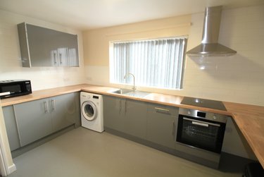 2 bed flat, North Sherwood Street, Arboretum, Nottingham, NG14EN - Image 2
