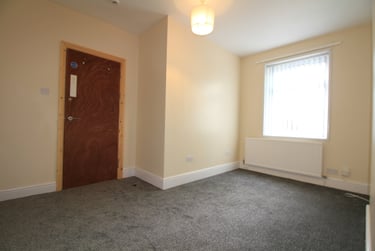 2 bed flat, North Sherwood Street, Arboretum, Nottingham, NG14EN - Image 3