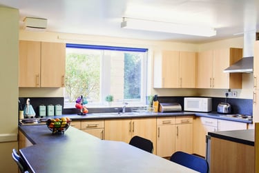 Ensuite Classic at Queen's Hospital Close, Bath Row, Edgbaston, Birmingham, B151NH - Image 6