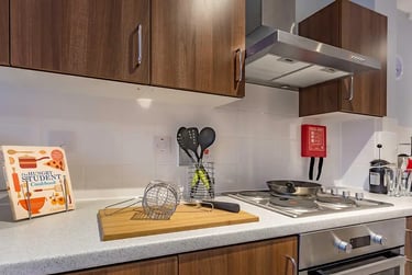 7-Bed Club Ensuite at Mary Parker House, 17 Apsley Road, Mutley, Plymouth, PL46PJ - Image 13