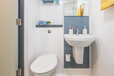 Standard at Oak House, Park Lane, Belle Vue, Leeds, LS31FJ - Image 11