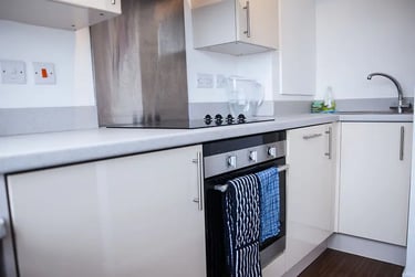 1-Bed Apartment at Holly Court, High Kingsdown, Clifton, Bristol, BS28DQ - Image 4