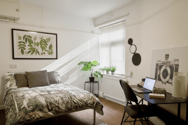 Studio Flat at Carfax Court Flats, 7 Lower Park Road, Victoria Park, Manchester, M145RQ - Image 1