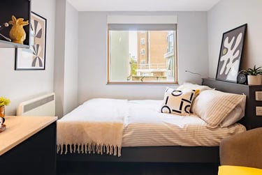 Classic En Suite at Therese House, 29- 30 Glasshouse Yard, Barbican, London, EC1A4JN - Image 2