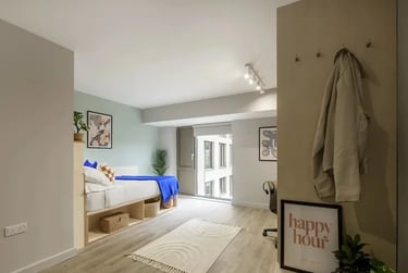 4 Bed Premium Ensuite - Image 1