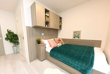 Premium Room in 2 Bed - Image 1