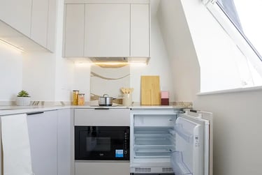 Luxury Studio at Rothesay House, 17 Hinton Road, City Centre, Bournemouth, BH12EE - Image 8