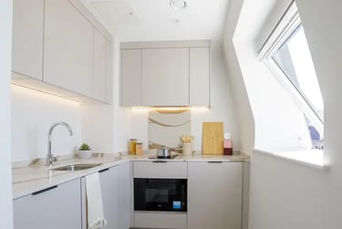 Luxury Studio at Rothesay House, 17 Hinton Road, City Centre, Bournemouth, BH12EE - Image 12