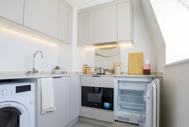 Luxury Studio at Rothesay House, 17 Hinton Road, City Centre, Bournemouth, BH12EE - Image 14