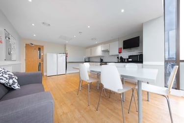 Single bedded rooms at Portland House, 102 Prince of Wales Road, City Centre, Norwich, NR11NJ - Image 5