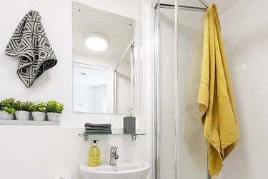 Premium Ensuite - Image 3