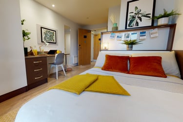 Gold En Suite Premium - Image 1