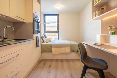 Bronze Studio at iQ Bristol, Marlborough Street, City Centre, Bristol, BS13EQ - Image 1