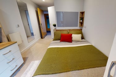 Saver En Suite at iQ Elgin Place, 240 Bath Street, City Centre, Glasgow, G24JW - Image 1
