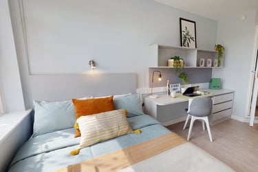 Saver En Suite at iQ Tufnell House, Station Road / Huddleston Road, Tufnell Park, London, N70EG - Image 1