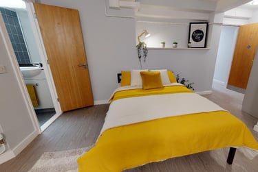 Bronze Studio at iQ Broderick House, 140 Bath Row, City Centre, Birmingham, B151NE - Image 1
