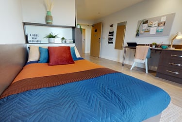 Diamond En Suite at iQ Penworks House, 5 Moland Street, City Centre, Birmingham, B47AS - Image 1
