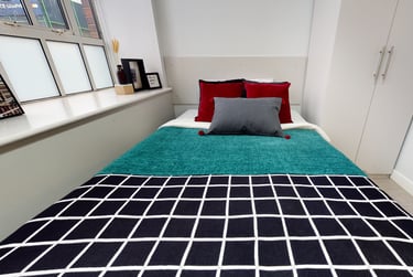 2 Bed Apartment - Image 1
