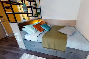 Diamond Studio at iQ Abacus House, 6-11 Baker Street, City Centre, Brighton, BN14JN - Image 1