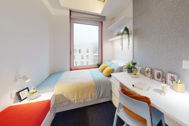 Bronze En Suite - Image 1