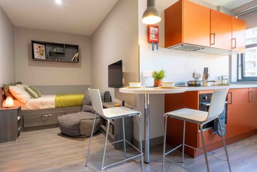 Bronze Studio Plus at iQ Water Lane House, Temple Street, Clifton, Bristol, BS16HS - Image 1