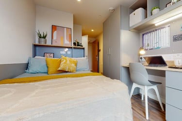 Bronze En Suite Plus - Image 1