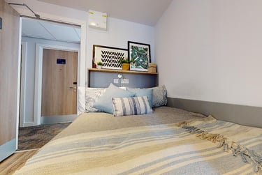 Silver Studio Plus at iQ Weaver Place, Bishop Street, City Centre, Coventry, CV11HW - Image 1