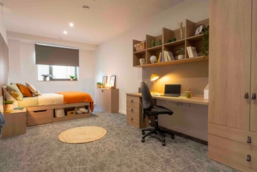 Gold En Suite at iQ The Mont, 13 Rilbank Terrace, Marchmont, Edinburgh, EH91FA - Image 1