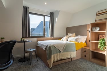 Gold Studio Plus at iQ The Mont, 13 Rilbank Terrace, Marchmont, Edinburgh, EH91FA - Image 1