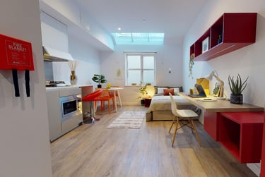 Gold Studio - Image 1