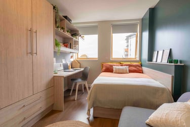 Silver En Suite-2627 - Image 1
