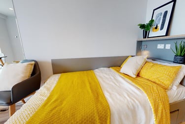Gold Studio at iQ Altus House, Tower House Street, City Centre, Leeds, LS28GH - Image 1
