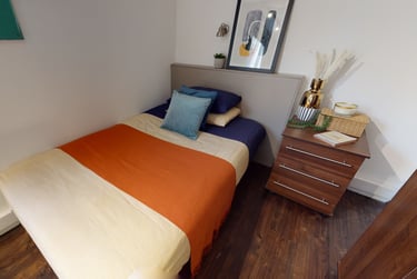 Townhouse Studio at iQ Grosvenor House, 21-23 Newarke Street, City Centre, Leicester, LE15SP - Image 1