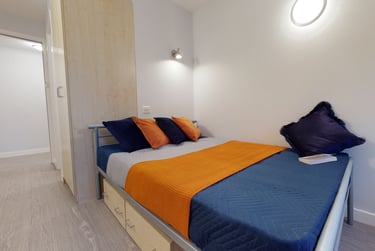 Bronze En Suite at iQ Hayes Wharf, Holmes Road, City Centre, Lincoln, LN11RF - Image 1