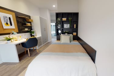 Gold En Suite at iQ Bloomsbury, 200 Euston Road, Bloomsbury, London, NW12DA - Image 1