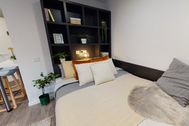 Platinum Studio Plus at iQ Bloomsbury, 200 Euston Road, Bloomsbury, London, NW12DA - Image 1