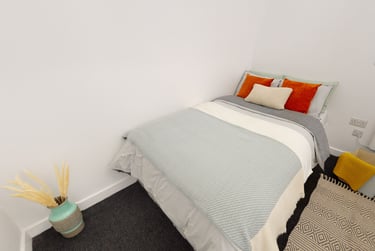 Diamond Studio - Image 1