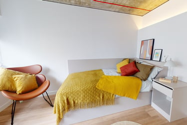 Gold Studio Deluxe at iQ Flinders House, Bear Point, 2 East Parkside, Greenwich, London, SE100FQ - Image 1