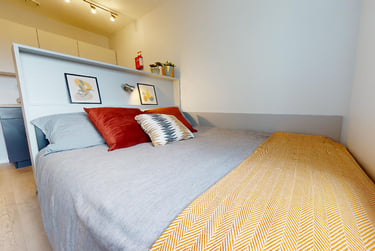 Silver Studio at iQ Highbury, 201 Isledon Road, Finsbury Park, London, N77JR - Image 1