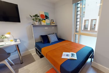 Bronze Studio Premium at iQ Magenta House, Whitechapel Road, Spitalfields, London, E11DQ - Image 1