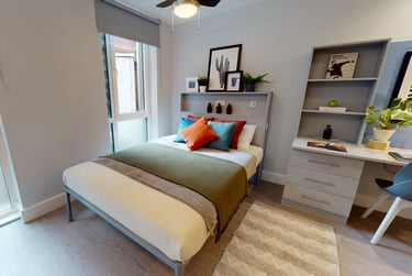 Silver Studio at iQ Magenta House, Whitechapel Road, Spitalfields, London, E11DQ - Image 1